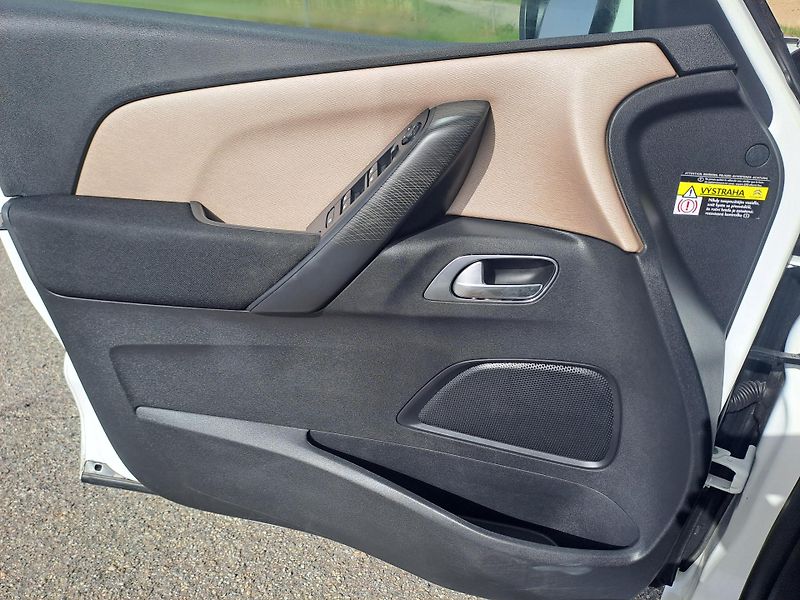 Citroën C4 Picasso (2014) 1.6 ČR 1. MAJITEL, PĚKNÝ STAV - fotka 12 z 32