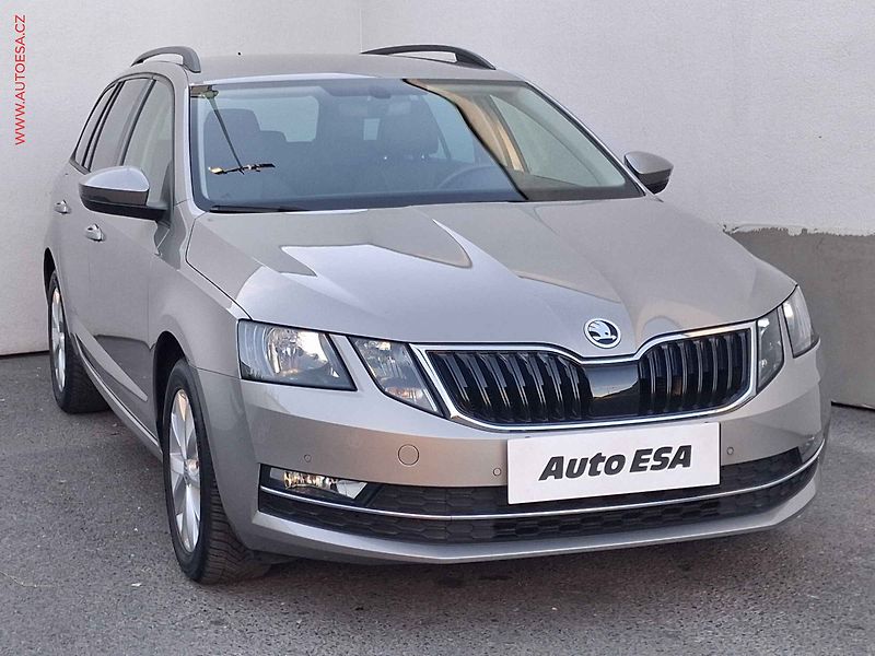 Škoda Octavia (2018) 1.4 TSi, Style, navi, +kola - fotografie inzerátu
