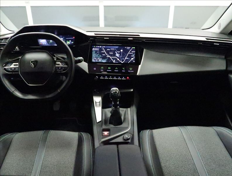 Peugeot 308 1,2 PT ALLURE NAVI KAMERA ČR - fotka 10 z 46