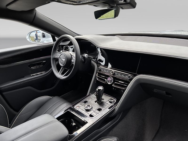 Bentley Flying Spur - fotka 10 z 13