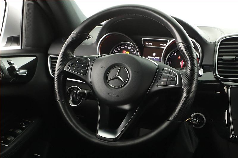 Mercedes-Benz GLE (2020) 350 d 4MATIC, ČR, AMG line - fotka 15 z 19