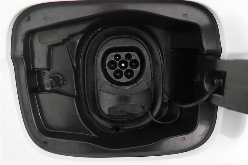 Škoda Enyaq (2021) Lounge iV 80 (82 kWh), SoH 90% - fotka 21 z 22