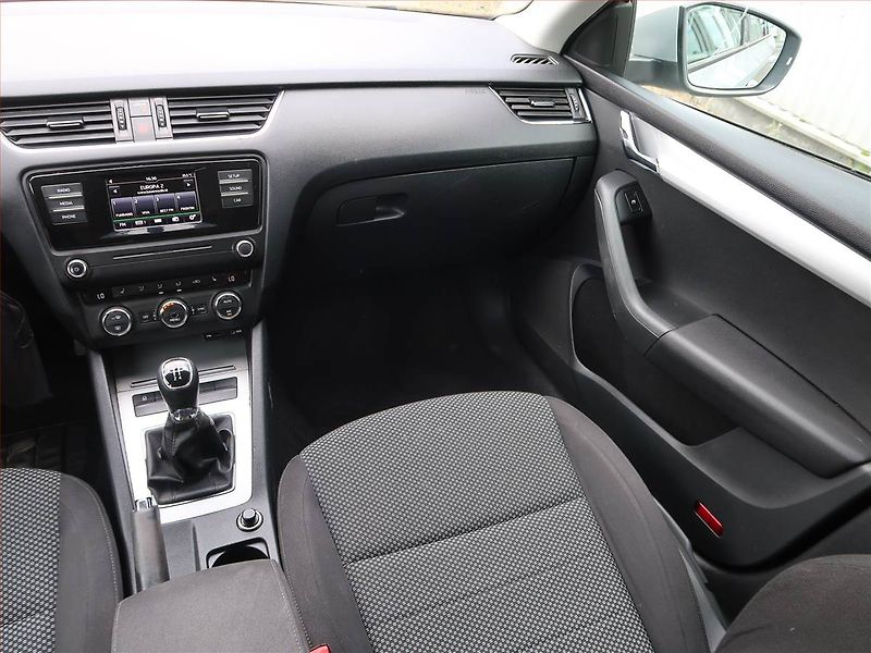 Škoda Octavia (2016) Ambition 1.6 TDI, Tempomat - fotka 8 z 16