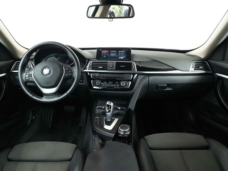 BMW Řada 3 320d xDrive Gran Turismo - fotka 6 z 6