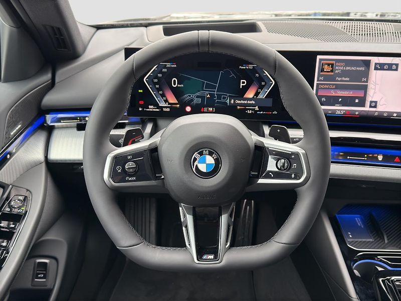 BMW Řada 5 540d xDrive Sedan - fotka 8 z 16