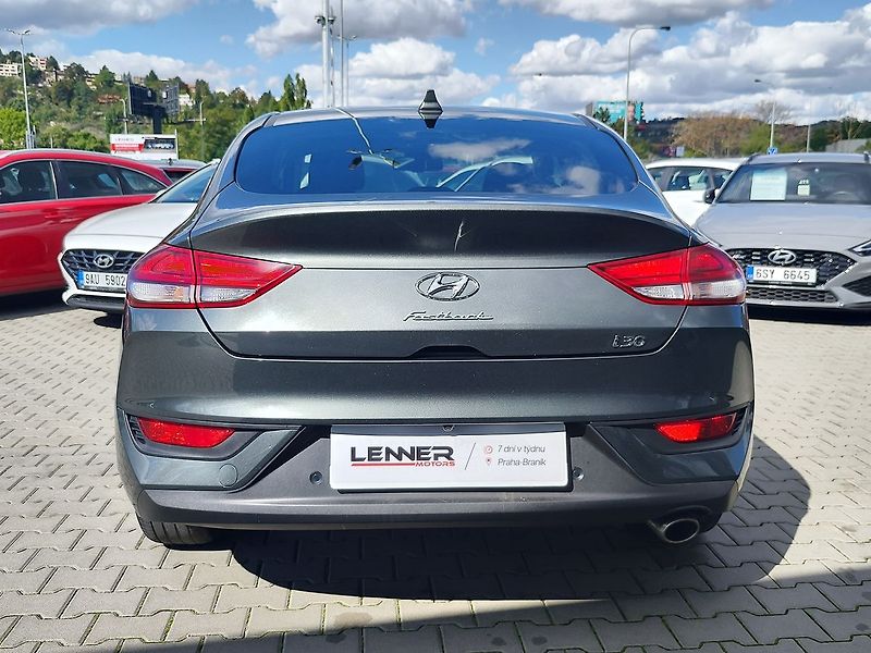 Hyundai i30 1.5 T-GDI/117kW Smart DCT - fotka 6 z 33