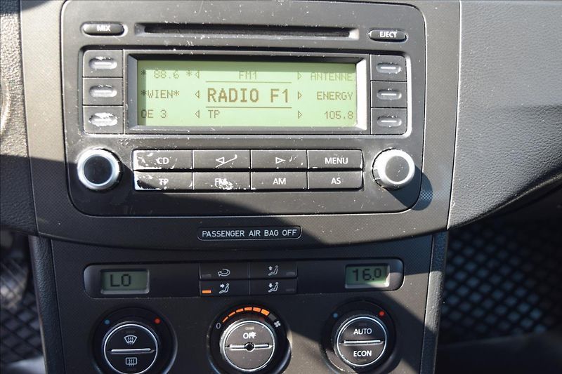 Volkswagen Passat 1,9 TDI 77KW KLIMA 1XMAJITEL - fotka 39 z 46