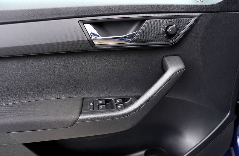 Škoda Fabia 1.4 TDI 77kW Style/ČR/klima - fotka 15 z 37