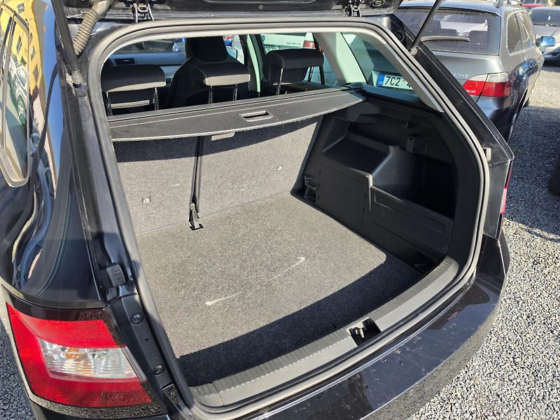 Škoda Fabia 1.2 TSI Vyhřev sedadel Led - fotka 5 z 23