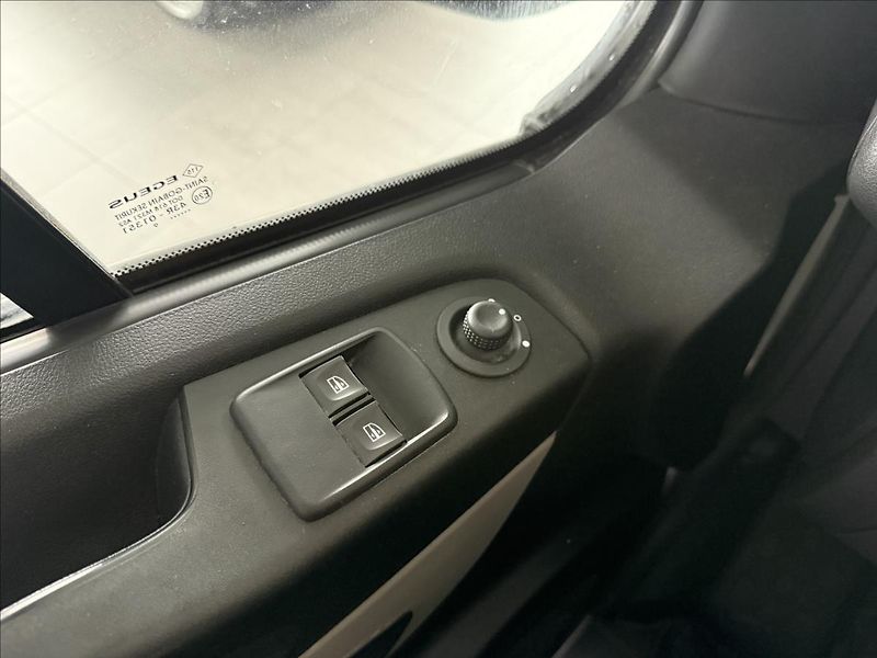 Renault Trafic 1,6   89kW,SERVISKA,2.MAJITEL - fotka 10 z 26