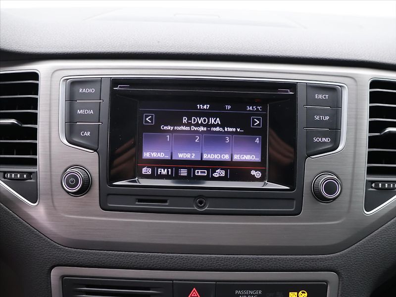 Volkswagen Golf Sportsvan 1,4 TSI 110kW Comfortline 1.Ma - fotka 21 z 32
