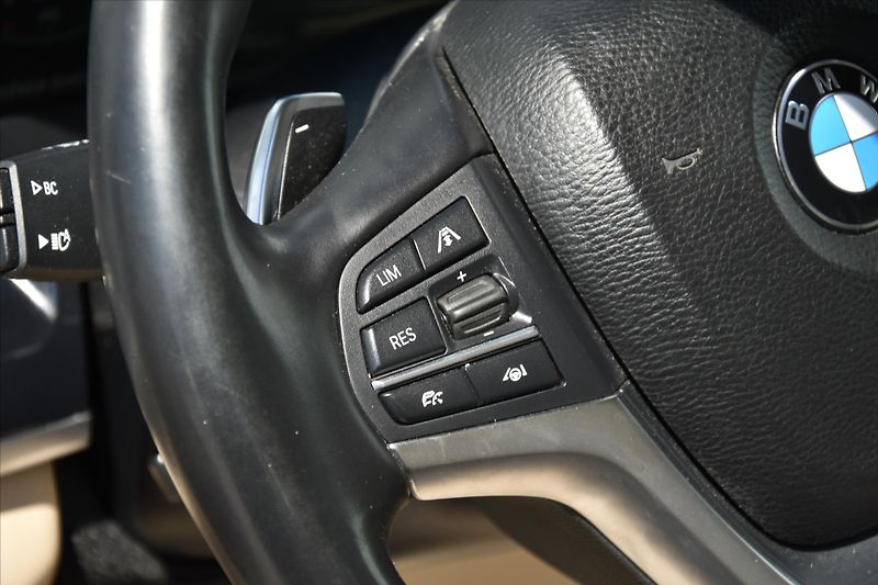 BMW X5 xDrive 40d 230kW PANORAMA - fotka 15 z 26