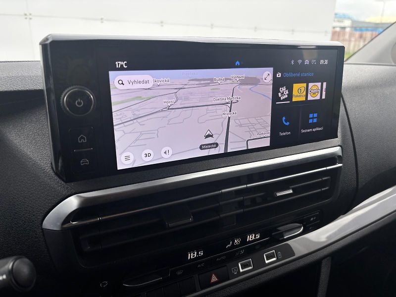 Toyota ProAce Verso 2,0 D-4D 8AT L2 Family Webasto - fotka 19 z 29