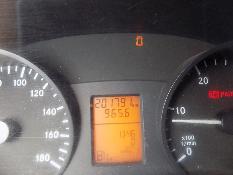 Mercedes-Benz Sprinter CDI 95 KW KLIMA TAZNÉ SKLOPKA - fotka 30 z 32