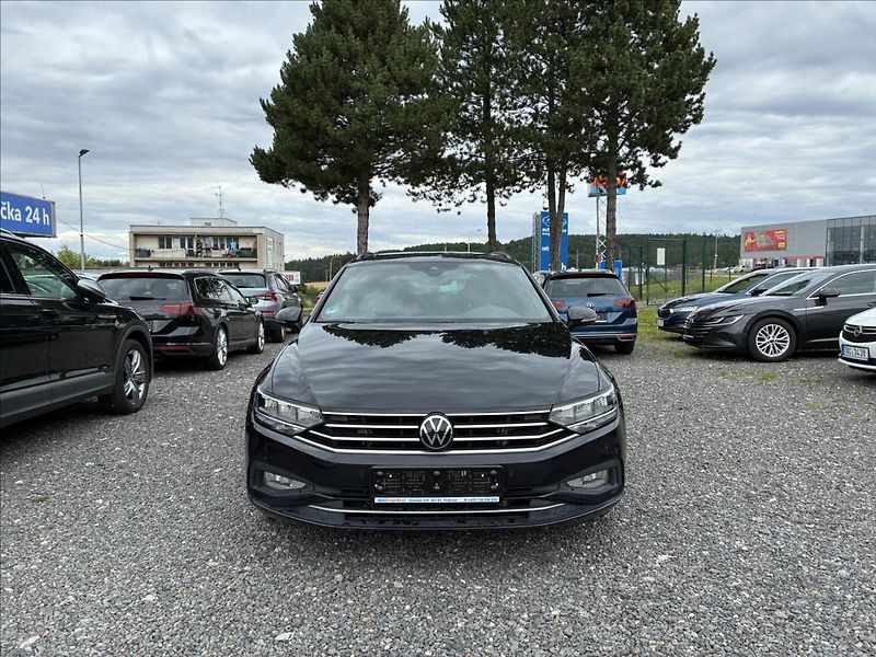 Volkswagen Passat 2,0 PANORAMA,WEBASTO,TAŽNÉ - fotka 4 z 28