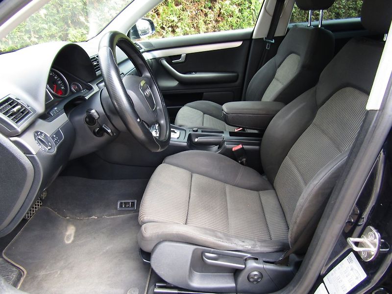 Audi A4 (2006) Avant 2.0 TDI 103kW AUTOMAT - fotka 17 z 33
