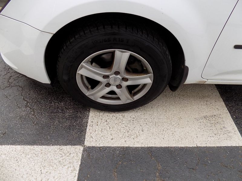 Kia Ceed (2012) 1.6GDi/2.Maj.ČR/Klimatizace/ - fotka 34 z 34