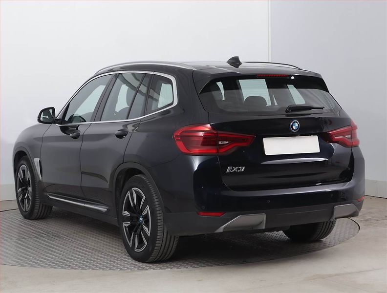 BMW iX3 (2021) 80 kWh, SoH 98% - fotka 4 z 25