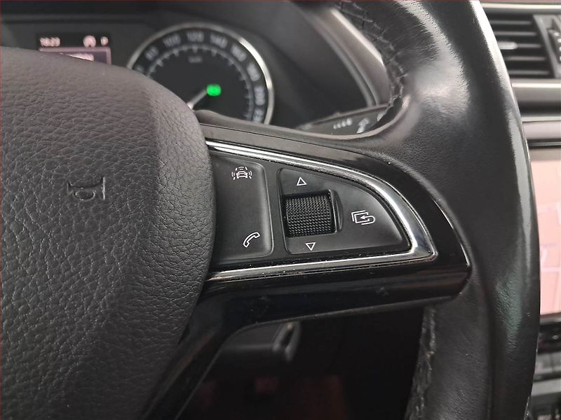 Škoda Superb (2016) Ambition 1.6 TDI, Automat - fotka 19 z 20