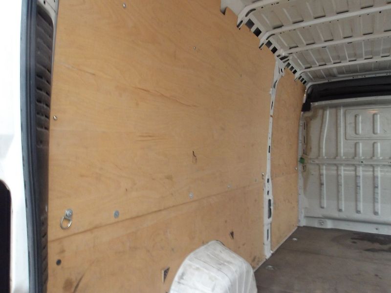 Fiat Ducato 2,2HDi 121kW ! PO ROZVODECH !! - fotka 22 z 35