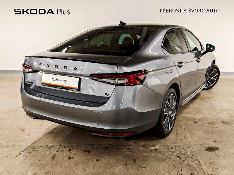 Škoda Superb (2025) iV 1.5 TSI 150 kW DSG Sportlin - fotka 2 z 33