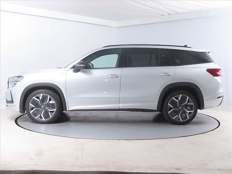 Škoda Kodiaq (2025) 2.0 TDI, SPORTLINE, 7 MÍST - fotka 3 z 20