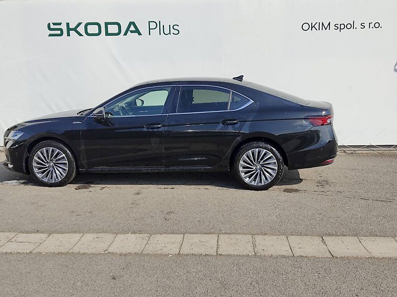 Škoda Superb (2025) L&K 2,0 Tdi 142 kw 4x4 DSg - fotka 3 z 40