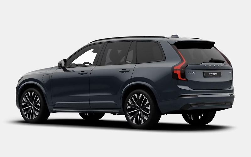 Volvo XC90 (2026) T8 AWD RECHARGE DARK PLUS 7m - fotka 6 z 11