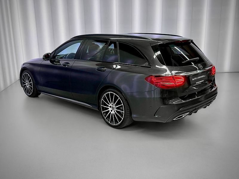 Mercedes-Benz Třídy C 300d AMG, WEBASTO, BURMESTER, - fotka 5 z 25