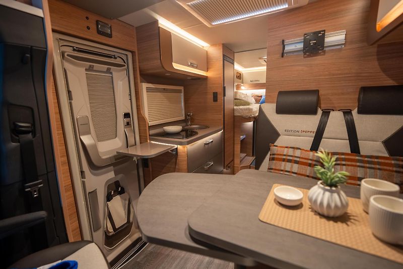 Weinsberg CaraCompact MB (2026) 640 MEG [PEPPER] EDITION - fotka 17 z 22