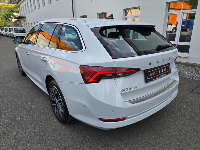 Škoda Octavia 2.0TDi 110kW DSG STYLE + NAVI - fotka 5 z 44