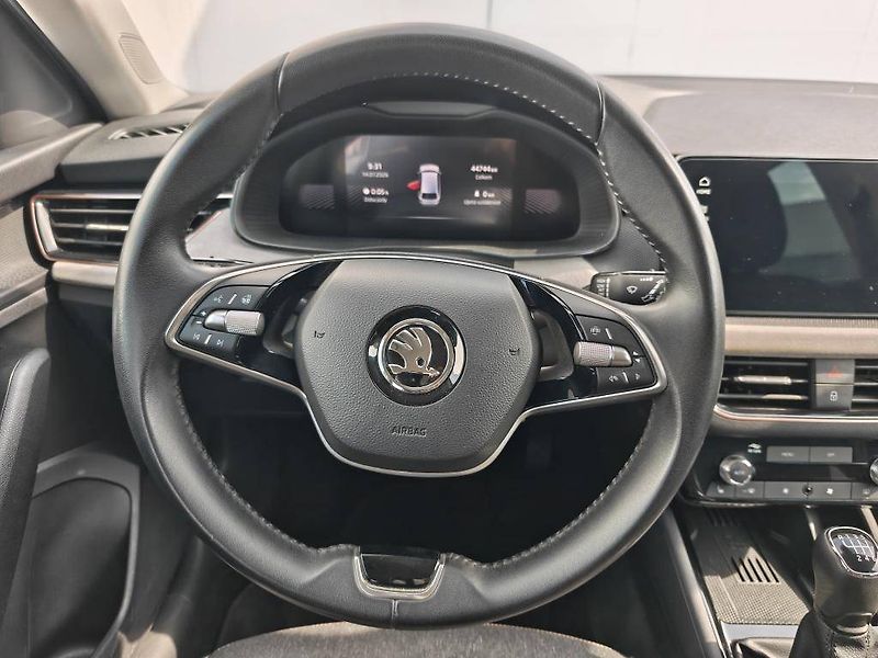 Škoda Scala Top Selection 6MP 1,0TSI - fotka 11 z 22