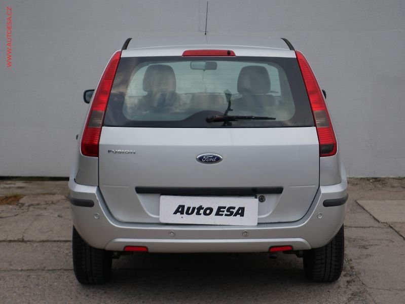 Ford Fusion (2003) 1.4i, AC, park.čidla - fotka 5 z 14