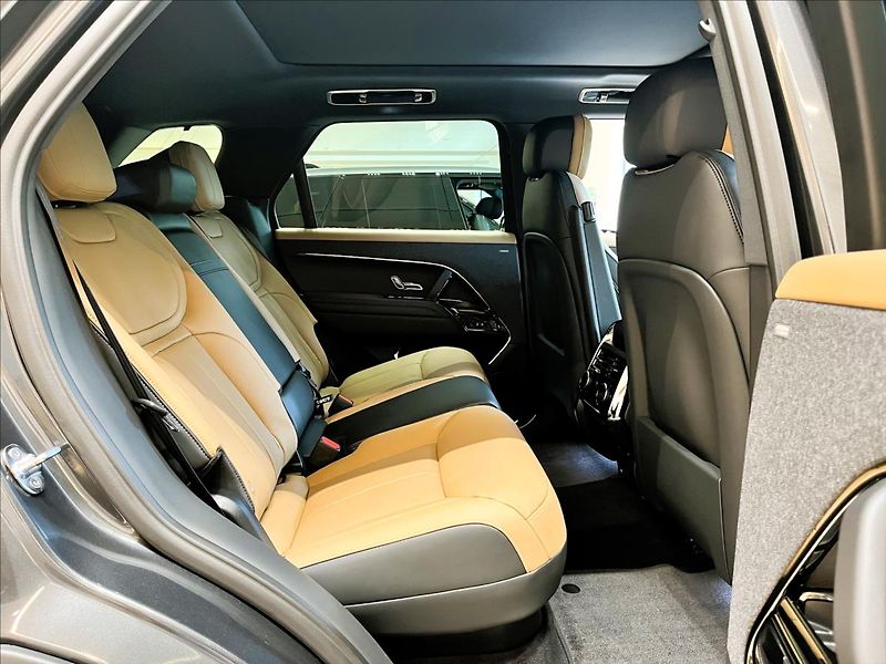 Land Rover Range Rover Sport (2026) 3,0 D300 DYNAMIC HSE STEALTH E - fotka 35 z 39