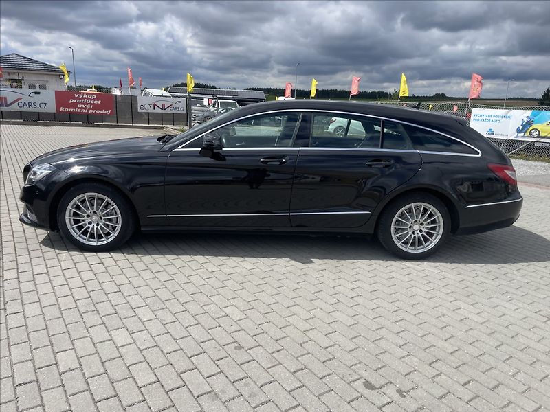 Mercedes-Benz CLS 2,2 250d 4-Matic 150kw GPS LED - fotka 30 z 35