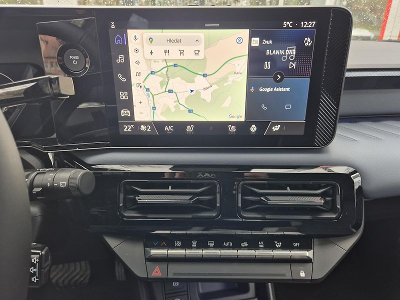 Nissan Micra (2026) EVOLVE 52kWh 150k - fotka 17 z 25