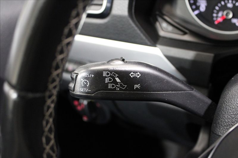Volkswagen Amarok 3,0 TDI V6 4x4 CZ 1.majitel - fotka 18 z 33