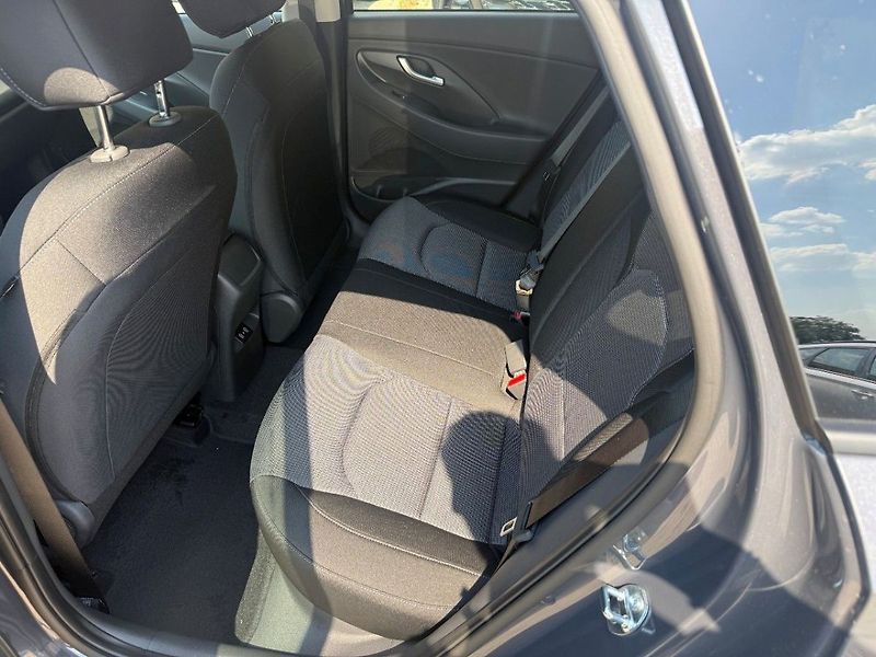 Hyundai i30 26 WG 1,0 T-GDI MT GO CZECH - fotka 6 z 9