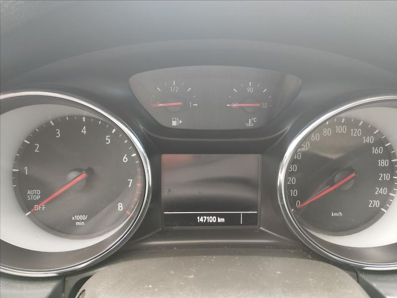Opel Astra 1,4 T 110KW - fotka 11 z 17