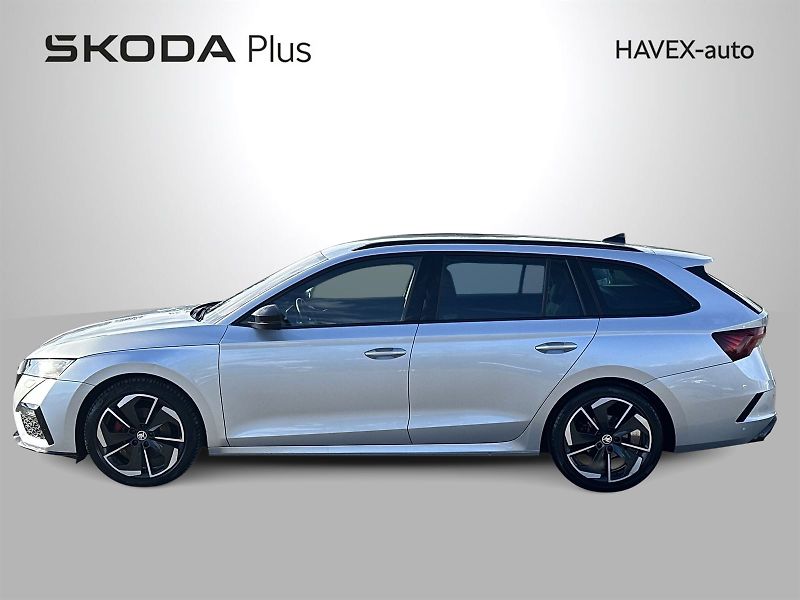 Škoda Octavia (2023) Combi 2.0 TDI DSG RS - fotka 3 z 35