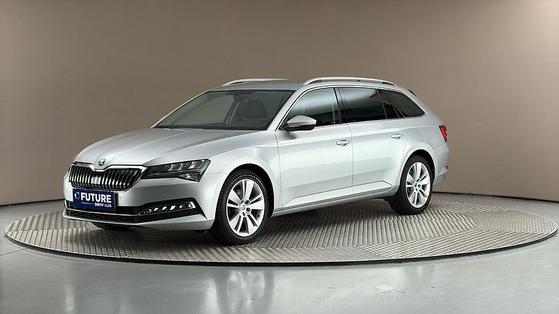 Škoda Superb 2.0 TDI DSG Style Combi - fotka 1 z 31
