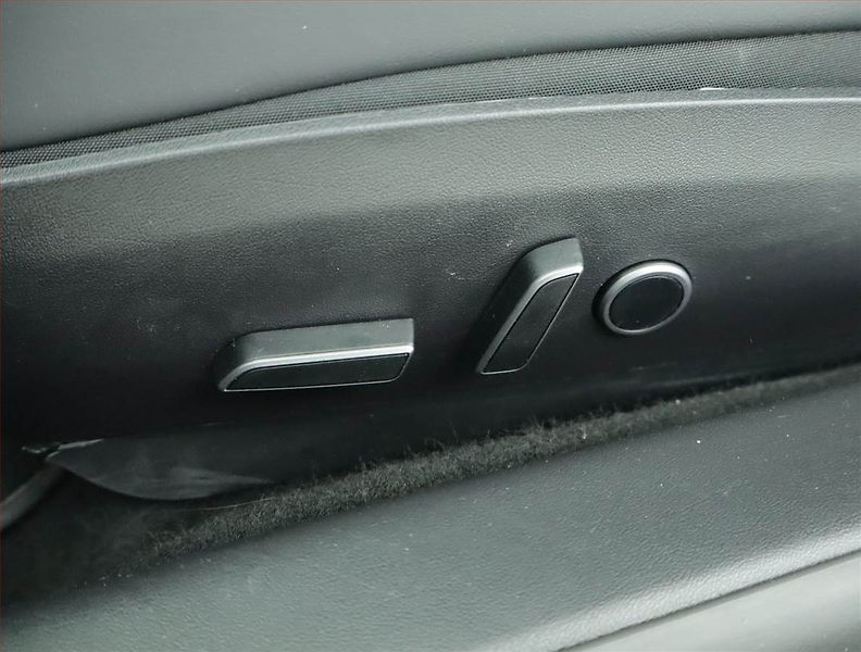 Tesla Model 3 (2021) Performance 82kWh, SoH 85% - fotka 19 z 22