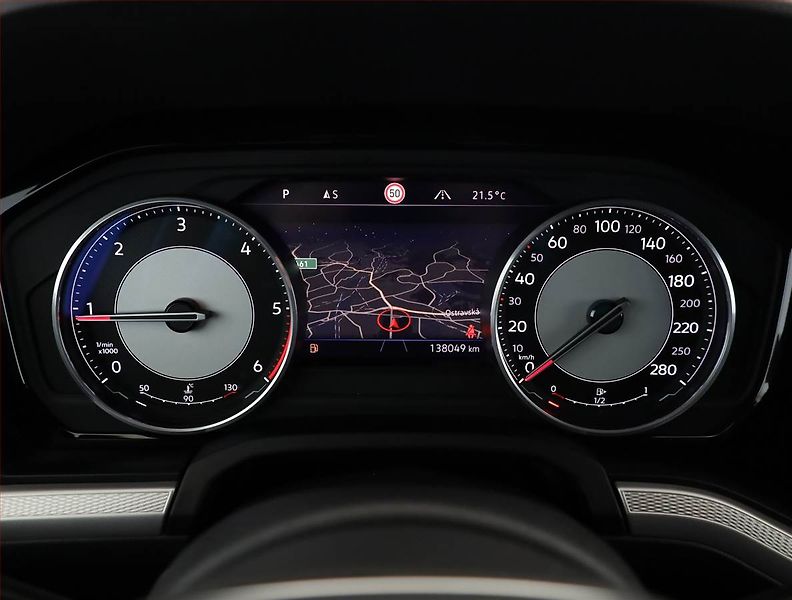 Volkswagen Touareg (2021) 3.0 TDI, 4x4,Automat,V6 TDI - fotka 9 z 22