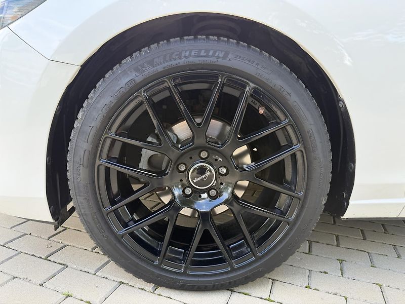 Mazda 6 2.0  Exclusive-Line FACELIFT - fotka 14 z 32