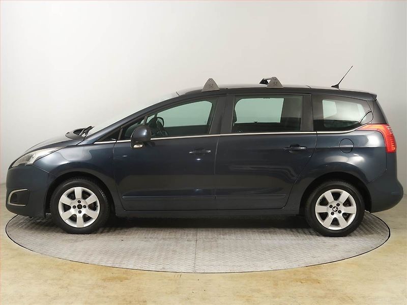Peugeot 5008 (2014) 1.6 HDi, Automat, po STK - fotka 3 z 18