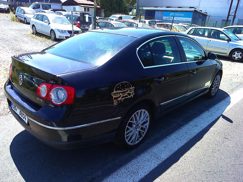Volkswagen Passat 2.0TDi, 125kW, klima - fotka 5 z 29