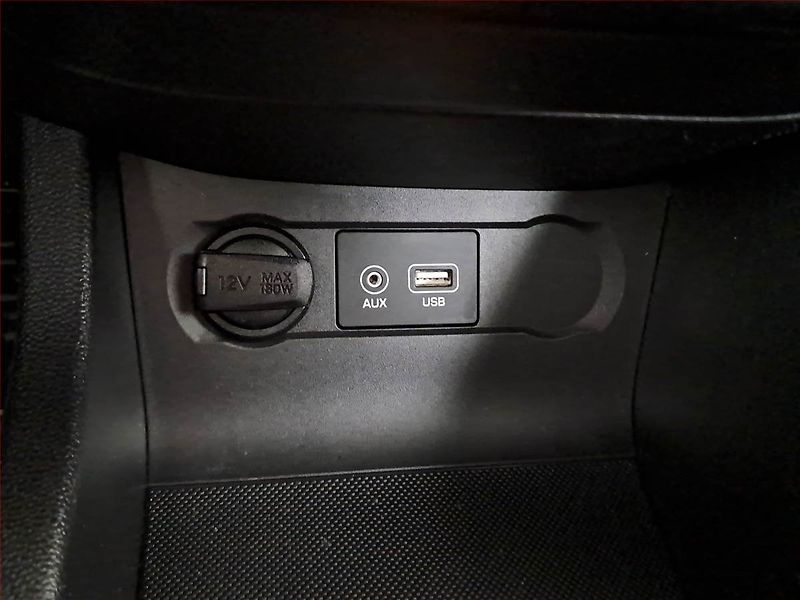 Hyundai i20 (2018) 1.2, Serv.kniha - fotka 13 z 16