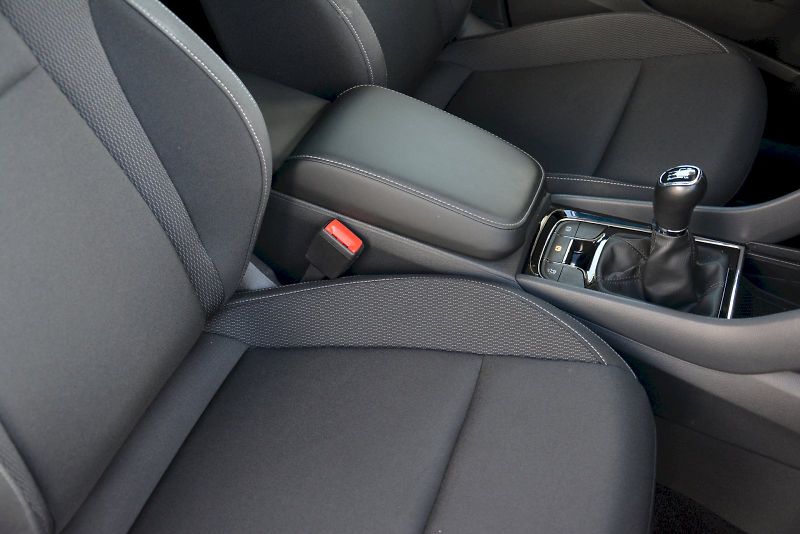 Škoda Karoq (2024) 1.5 TSI 110 kW Ambition PLUS - fotka 16 z 21
