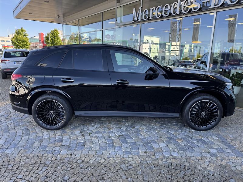 Mercedes-Benz GLC 300de 4M*AMG*NIGHT - fotka 25 z 34