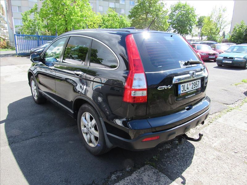 Honda CR-V 2,0 i-VTEC 4x4 Elegance - fotka 4 z 28